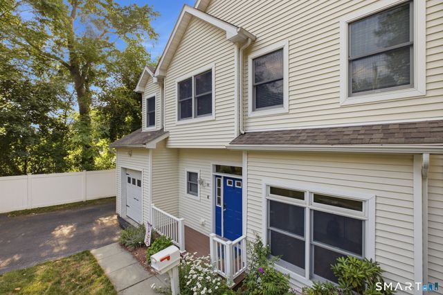 16 Sunset Hill Avenue, Norwalk, CT 06851