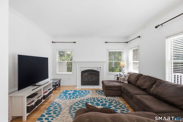 16 Sunset Hill Avenue, Norwalk, CT 06851