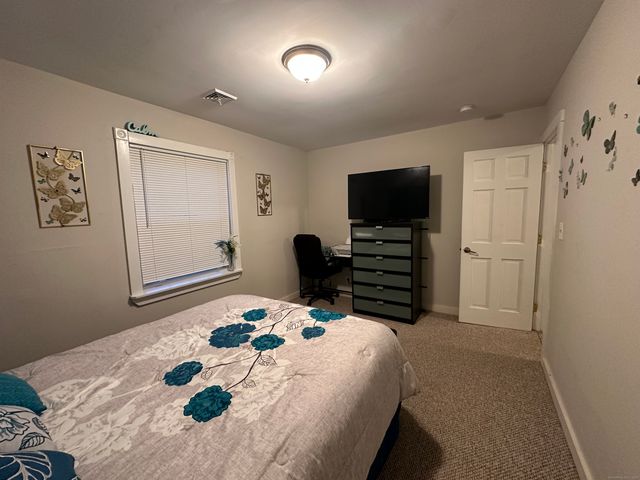 30 King Street, Wallingford, CT 06492