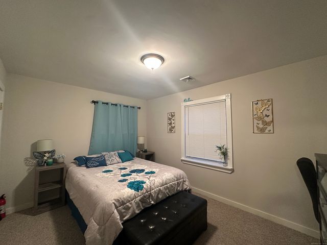 30 King Street, Wallingford, CT 06492