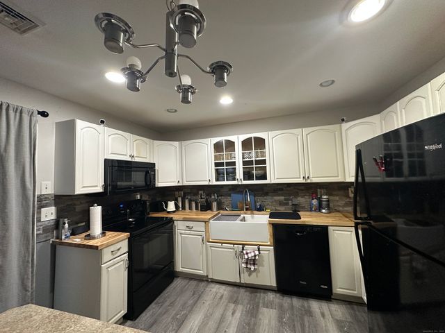 30 King Street, Wallingford, CT 06492