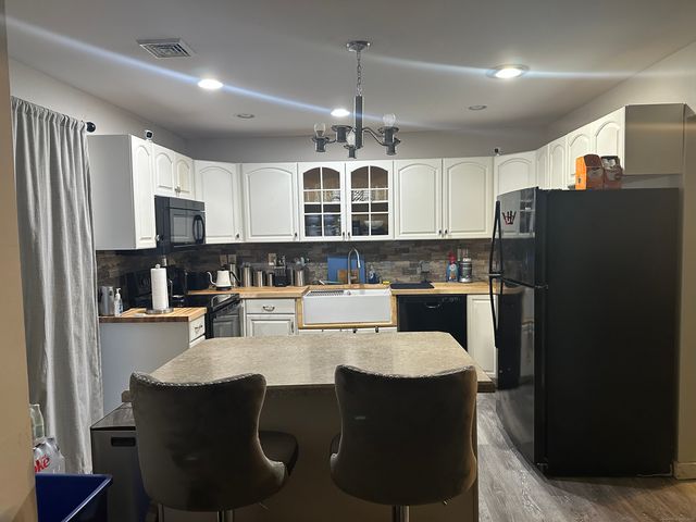 30 King Street, Wallingford, CT 06492