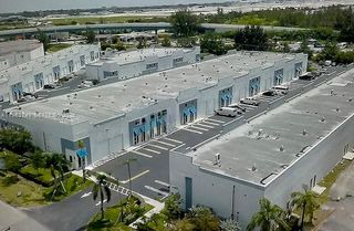 2365 NW 70th Avenue C24, Miami, FL 33122