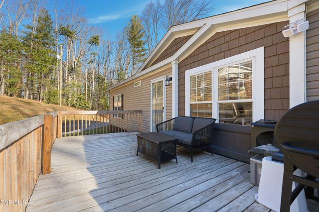 206 Southwest Wampler Avenue, Wise, VA 24293