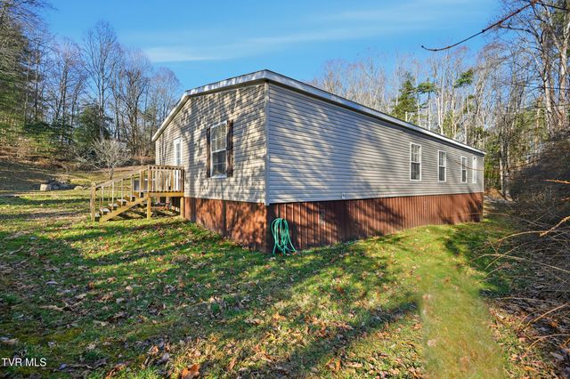 206 Southwest Wampler Avenue, Wise, VA 24293