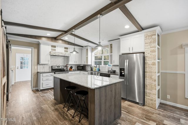 206 Southwest Wampler Avenue, Wise, VA 24293