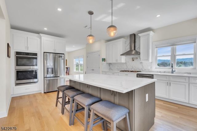 42 Brantwood Ter, Mansfield Twp., NJ 07840