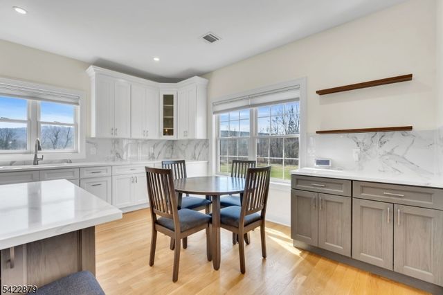 42 Brantwood Ter, Mansfield Twp., NJ 07840