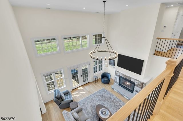 42 Brantwood Ter, Mansfield Twp., NJ 07840