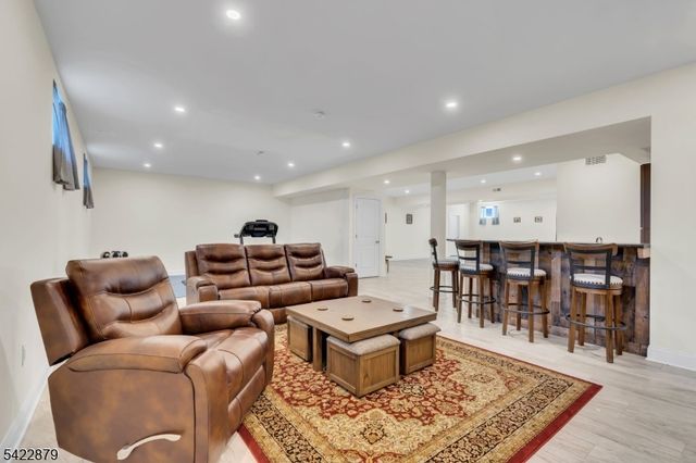 42 Brantwood Ter, Mansfield Twp., NJ 07840