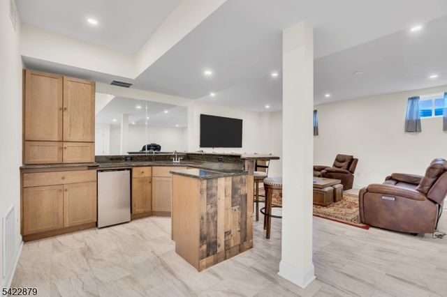 42 Brantwood Ter, Mansfield Twp., NJ 07840