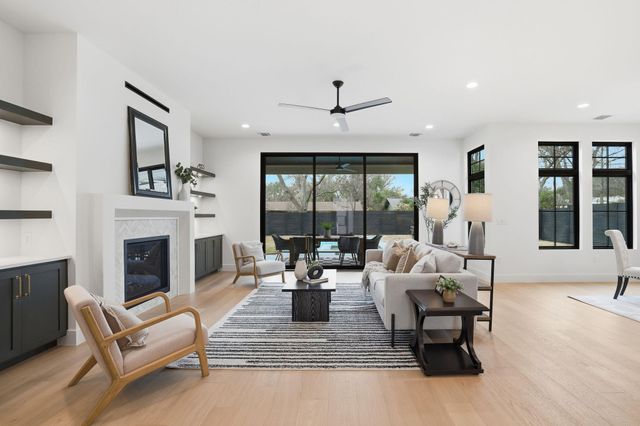 3005 Silverleaf DR, Austin, TX 78757