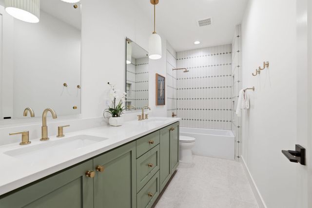 3005 Silverleaf DR, Austin, TX 78757