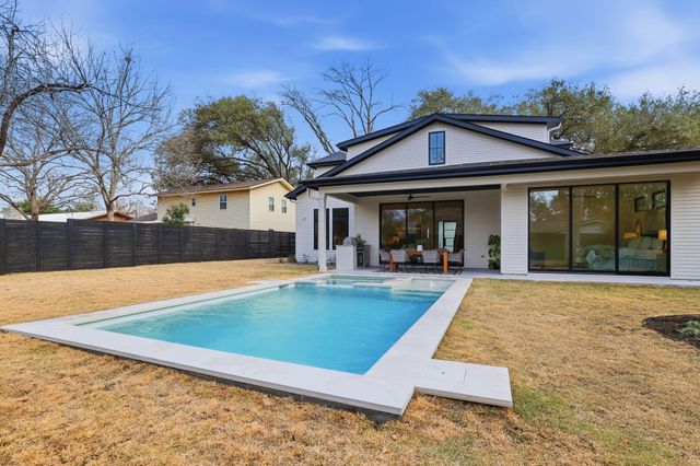 3005 Silverleaf DR, Austin, TX 78757