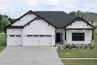 25927 W Ravine Woods Drive, Channahon, IL 60410