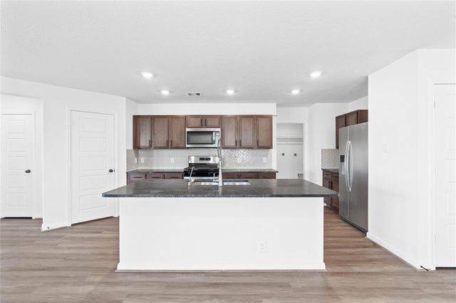 1915 Bemus Drive, Fresno, TX 77545