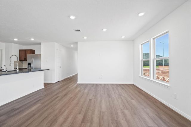 1915 Bemus Drive, Fresno, TX 77545