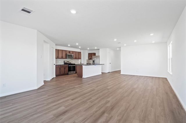 1915 Bemus Drive, Fresno, TX 77545