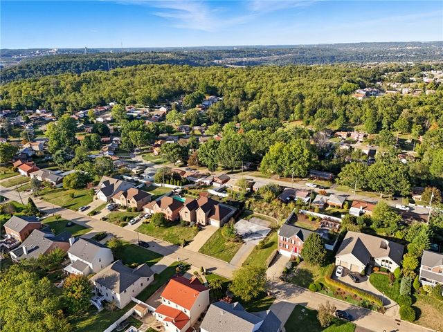 4540 Marina Drive, Lincoln Place, PA 15120