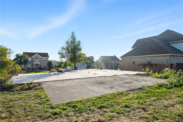 4540 Marina Drive, Lincoln Place, PA 15120