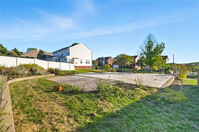 4540 Marina Drive, Lincoln Place, PA 15120