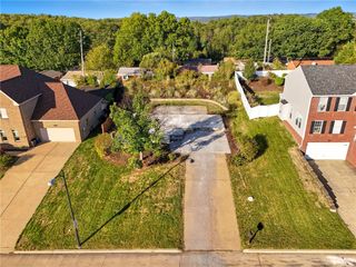4540 Marina Drive, Lincoln Place, PA 15120