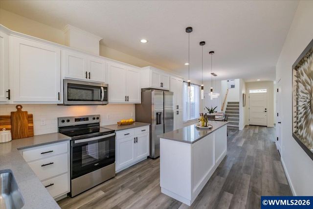 538 S 7th St, Independence, OR 97351