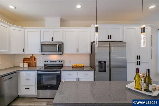 538 S 7th St, Independence, OR 97351