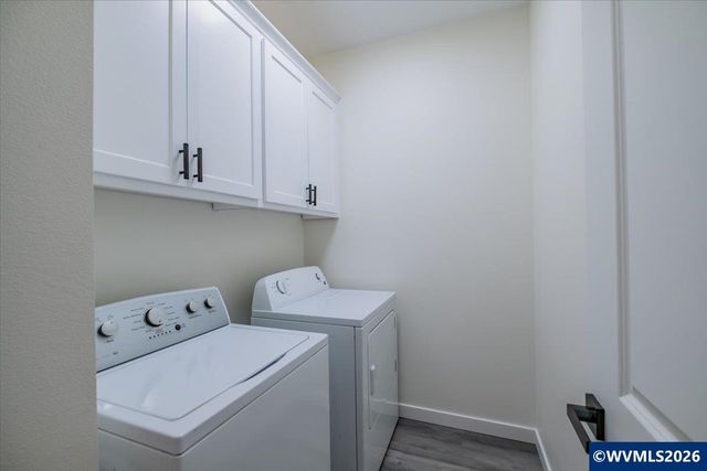 538 S 7th St, Independence, OR 97351