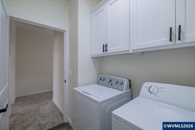 538 S 7th St, Independence, OR 97351