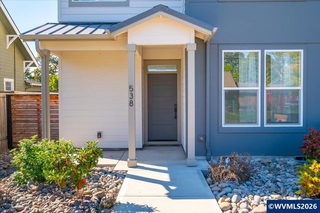538 S 7th St, Independence, OR 97351