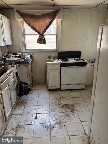 619 E GODFREY AVE, Philadelphia, PA 19120