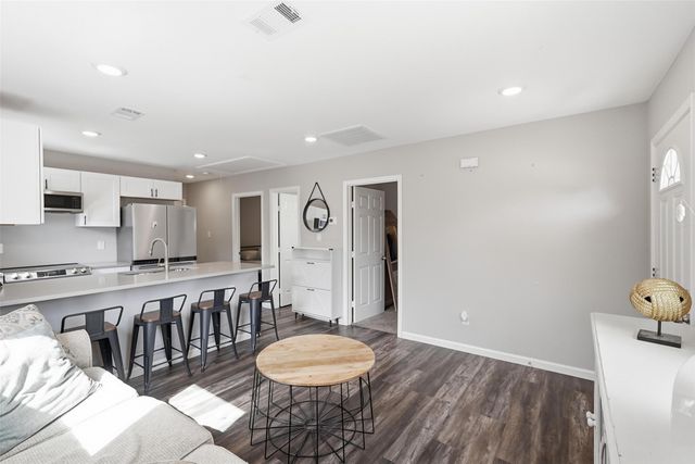 2637 Pine Street, Dallas, TX 75215