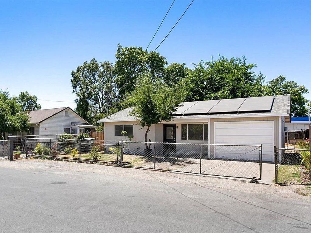 1575 Sierra Ln, Stockton, CA 95205