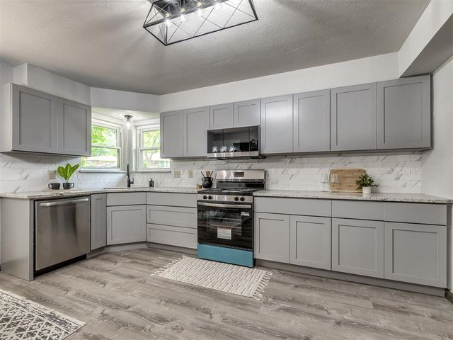 1908 E Willow Creek Terrace, Mustang, OK 73064