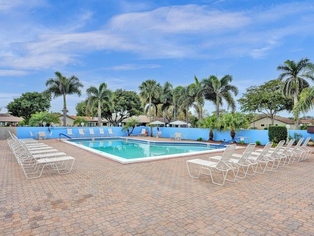 2253 SW 17TH Drive, Deerfield Beach, FL 33442