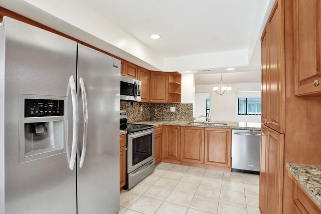 2253 SW 17TH Drive, Deerfield Beach, FL 33442