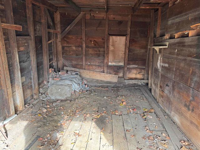 33 Pleasant Street, Littleton, NH 03561