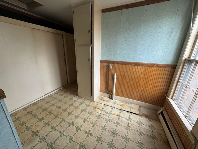 33 Pleasant Street, Littleton, NH 03561