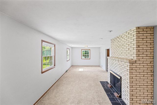 2101 S Spur 127, Greenville, IL 62246