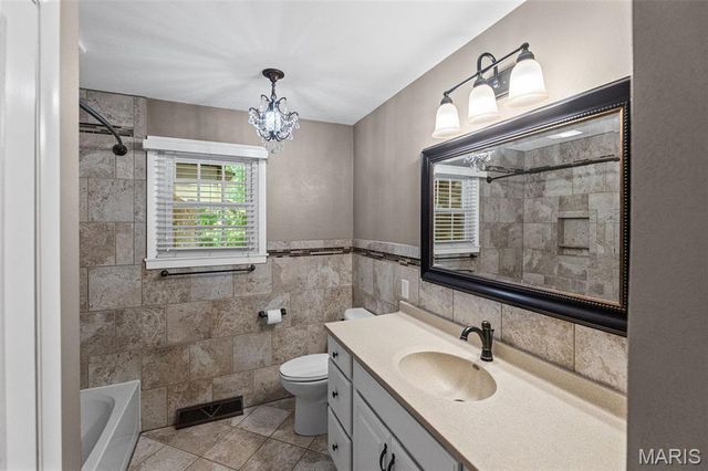 2101 S Spur 127, Greenville, IL 62246