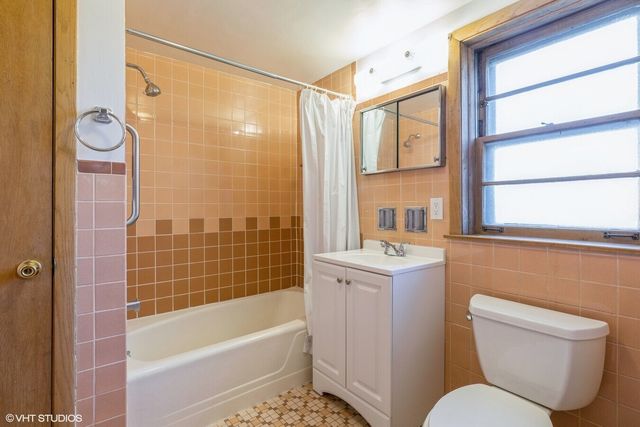 7 S Home Avenue 1N, Park Ridge, IL 60068
