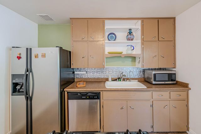 1808 Bryn Mawr Drive NE, Albuquerque, NM 87106