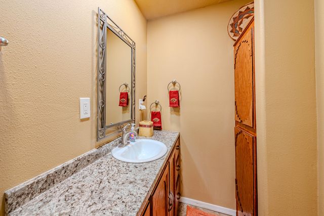 1808 Bryn Mawr Drive NE, Albuquerque, NM 87106
