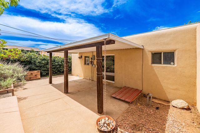1808 Bryn Mawr Drive NE, Albuquerque, NM 87106