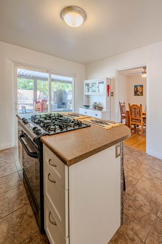 1808 Bryn Mawr Drive NE, Albuquerque, NM 87106