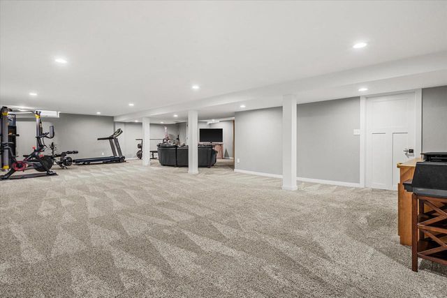 4800 Sussex LANE, Greendale, WI 53129