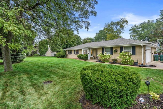4800 Sussex LANE, Greendale, WI 53129