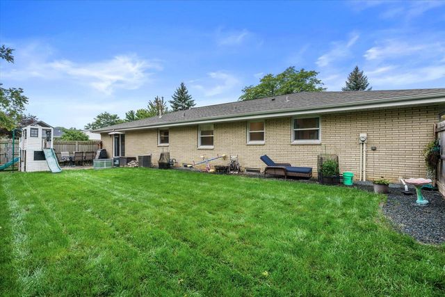 4800 Sussex LANE, Greendale, WI 53129