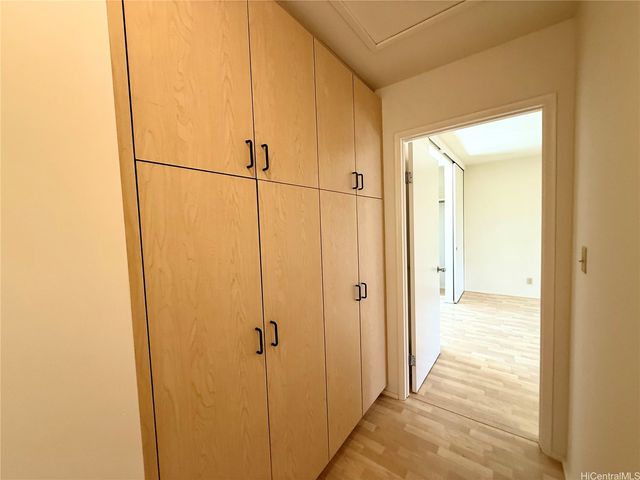 1214 Nehoa Street A, Honolulu, HI 96822